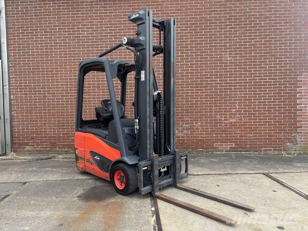 Linde E15-02 Stivuitor electric