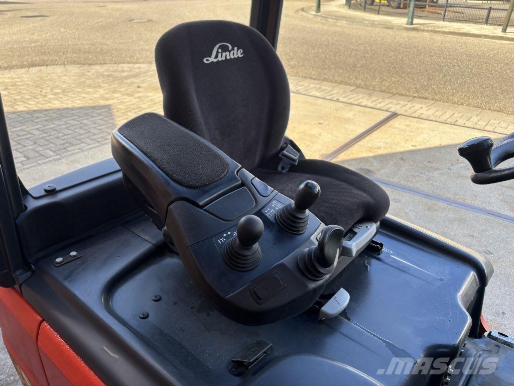 Linde E18L-02 Stivuitor electric