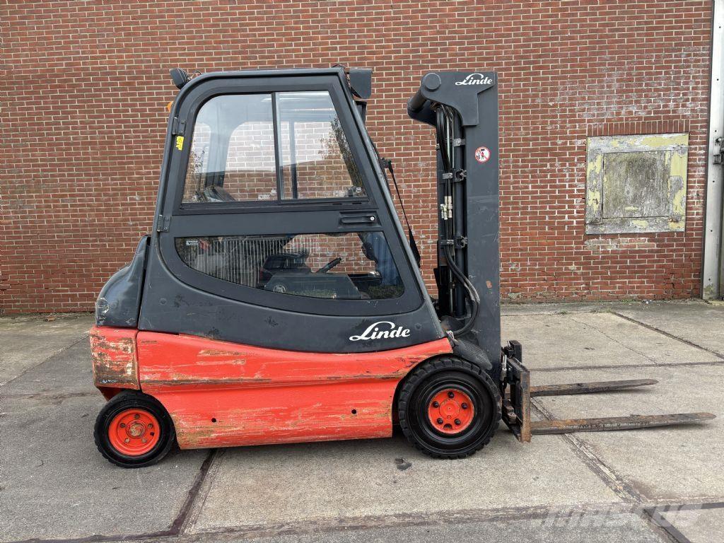Linde E25 / 02 Stivuitor electric