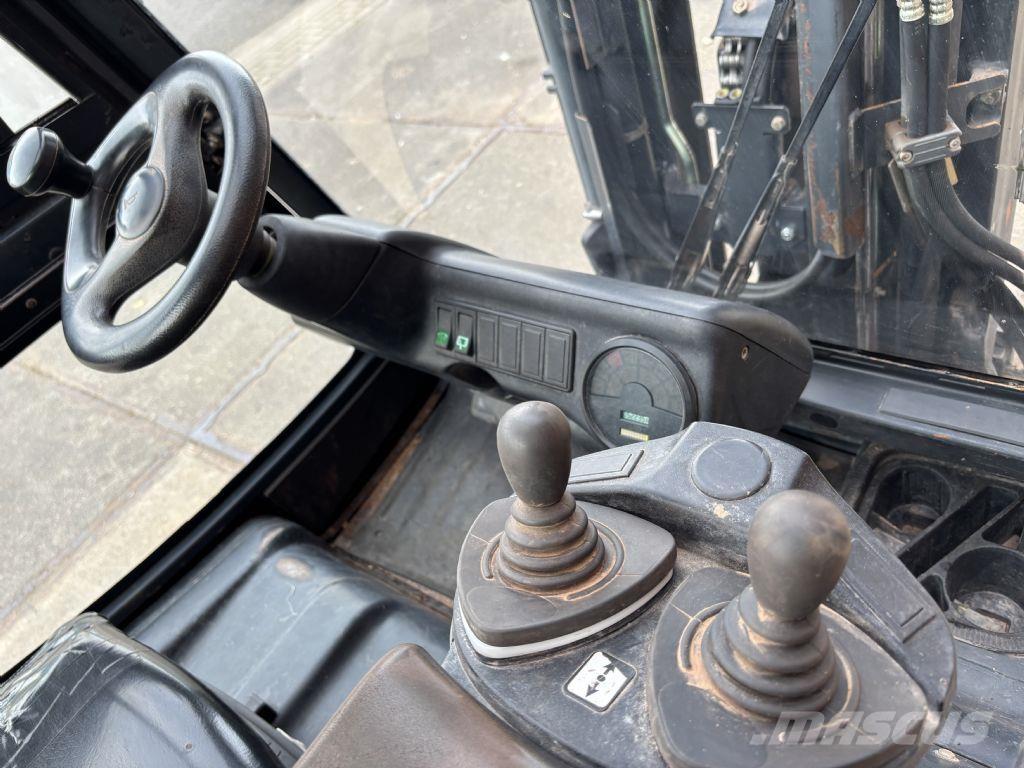 Linde E25 / 02 Stivuitor electric