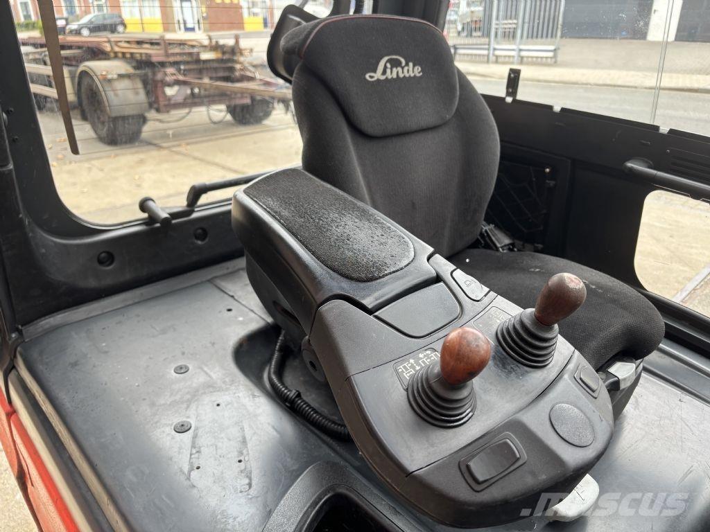 Linde E25L-01 Stivuitor electric