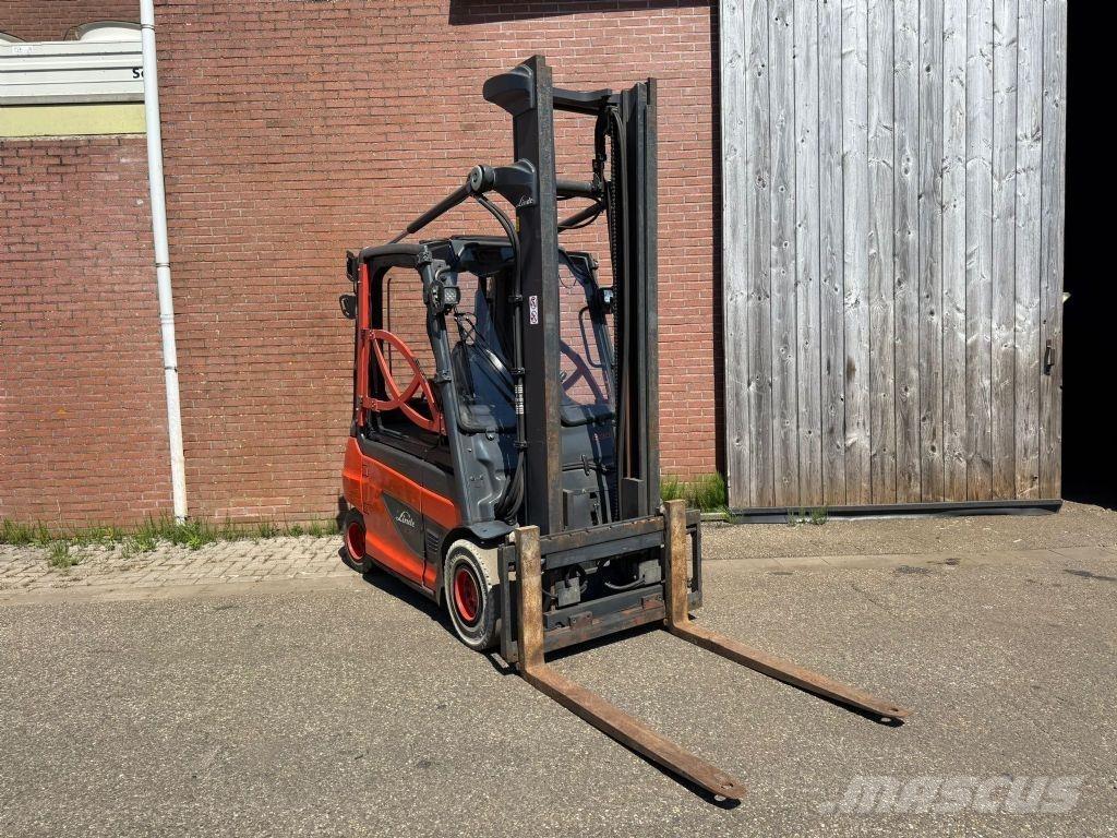 Linde E30-01 Stivuitor electric