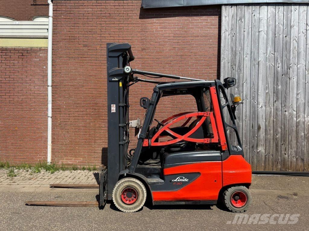 Linde E30-01 Stivuitor electric