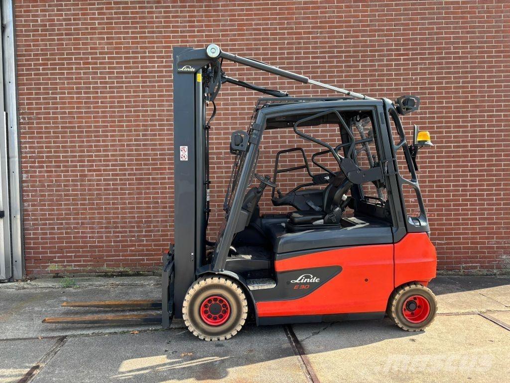Linde E30L-01 Stivuitor electric