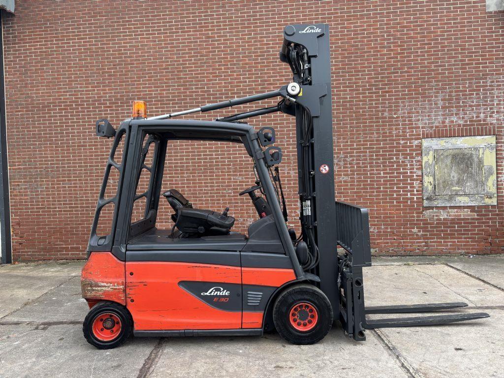 Linde E30L-01 Stivuitor electric