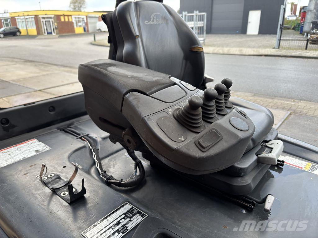 Linde E50HL-01 Stivuitor electric