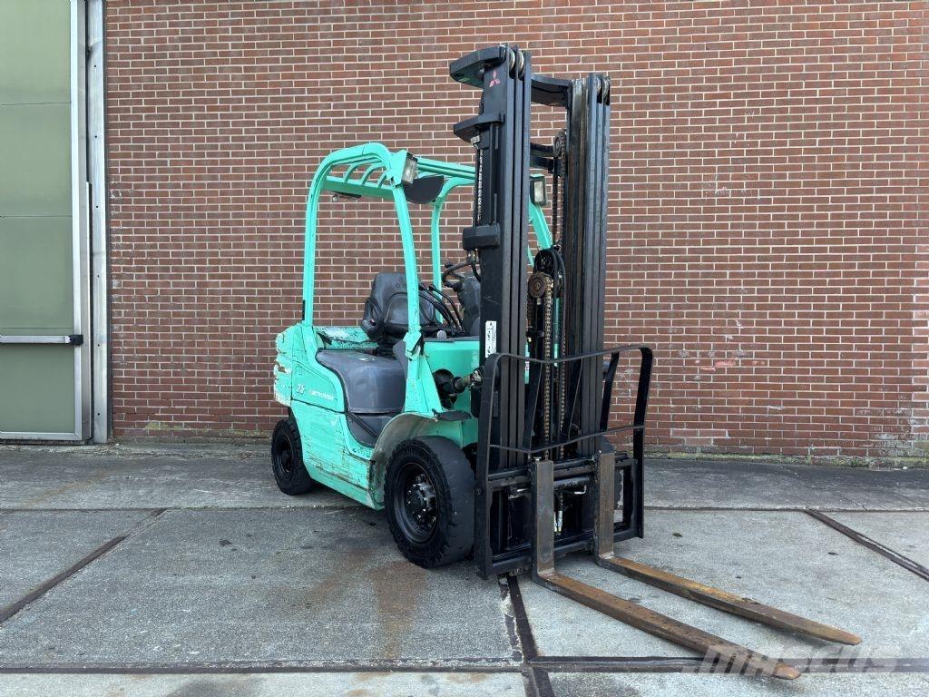 Mitsubishi FD25N Stivuitor diesel