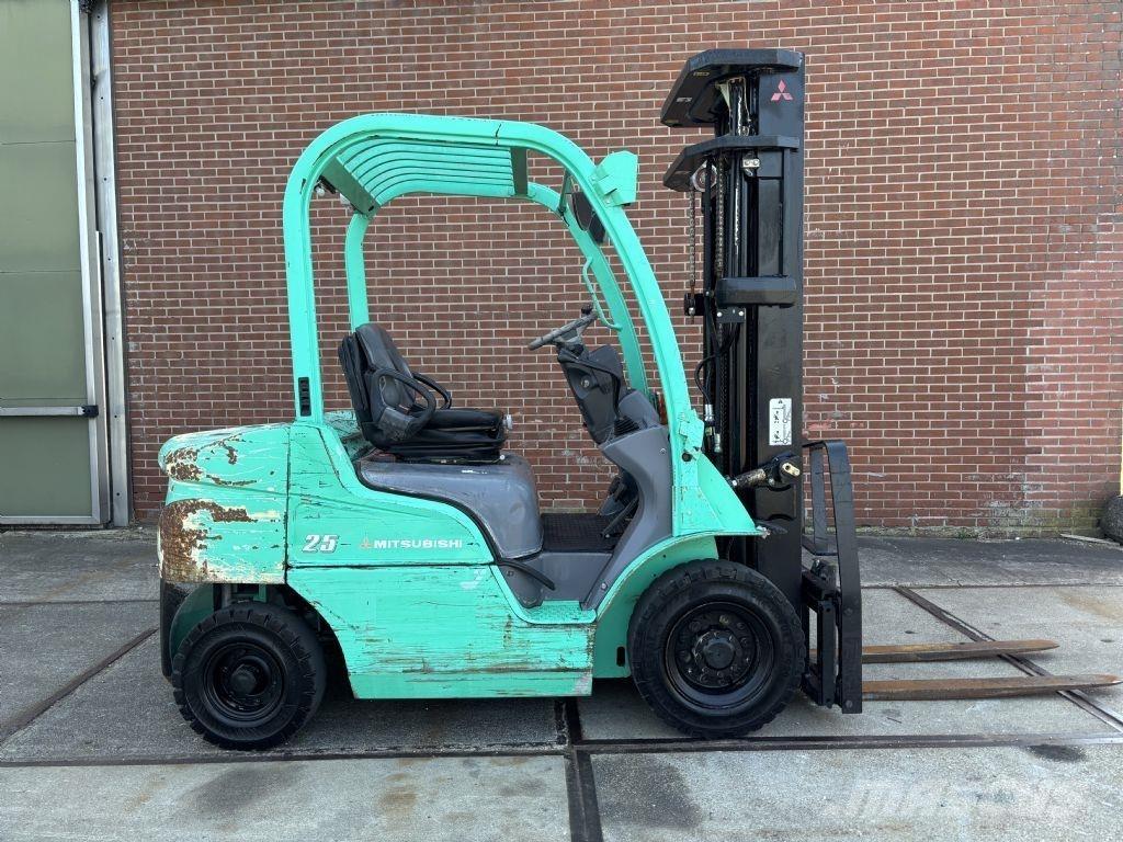 Mitsubishi FD25N Stivuitor diesel