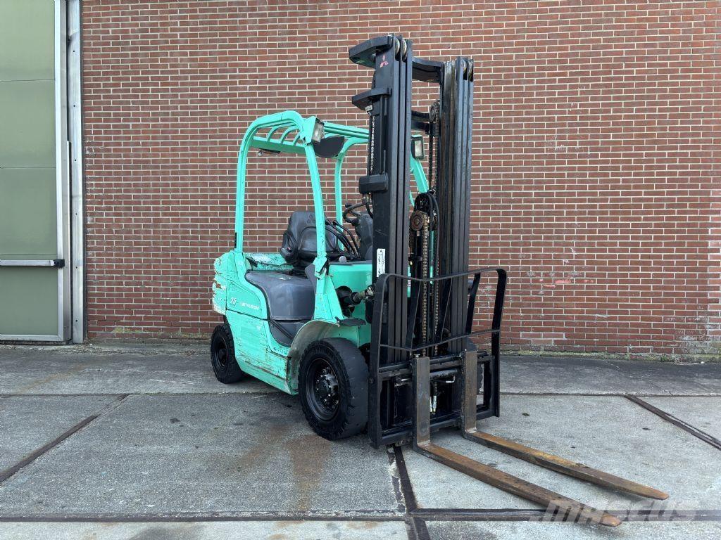 Mitsubishi FD25N Stivuitor diesel