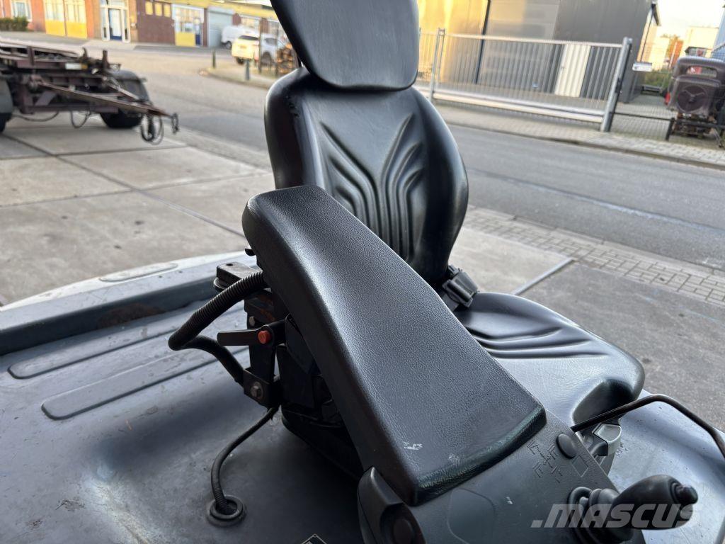 Toyota 8FBMT30 Stivuitor electric