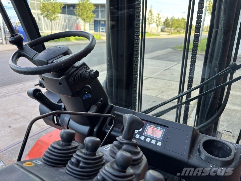 Toyota 8FBMT50 Stivuitor electric