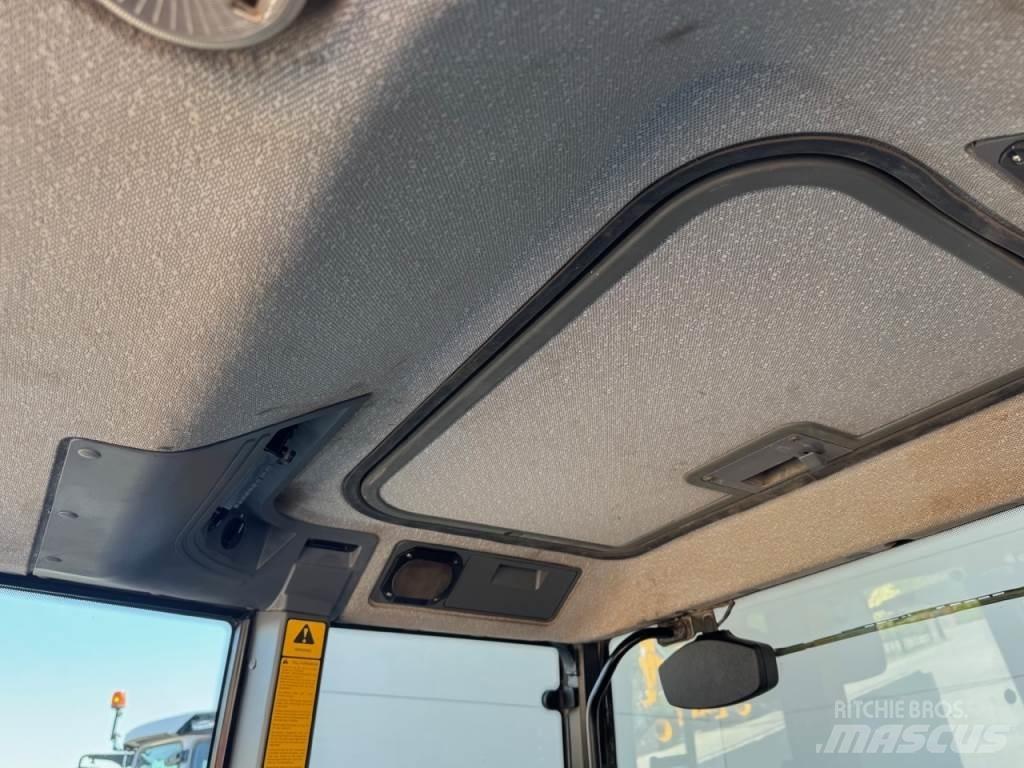 Ford 8240 SLE Tractoare