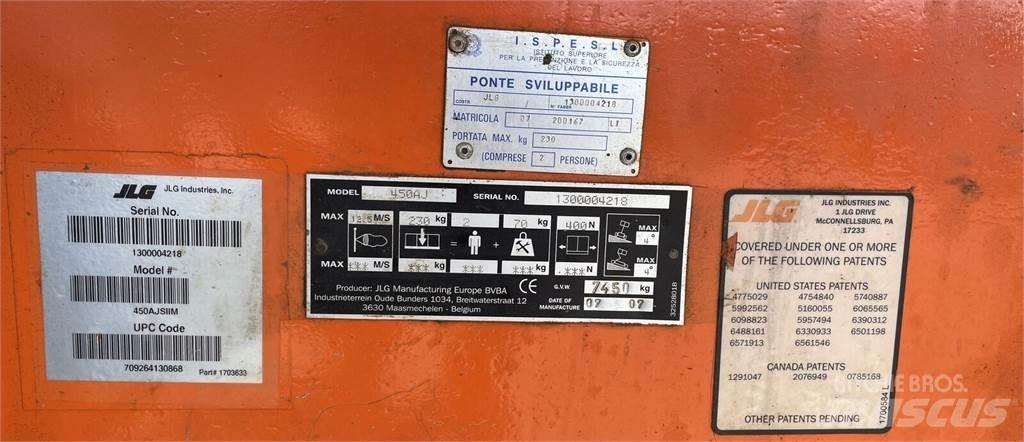 JLG  Nacele cu brat articulat