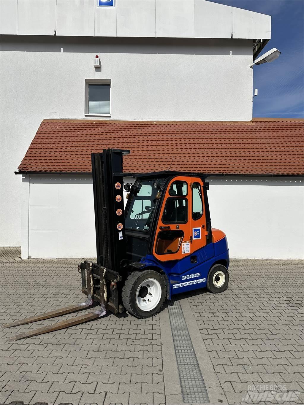 Clark C30D Utilaje construcții - Altele