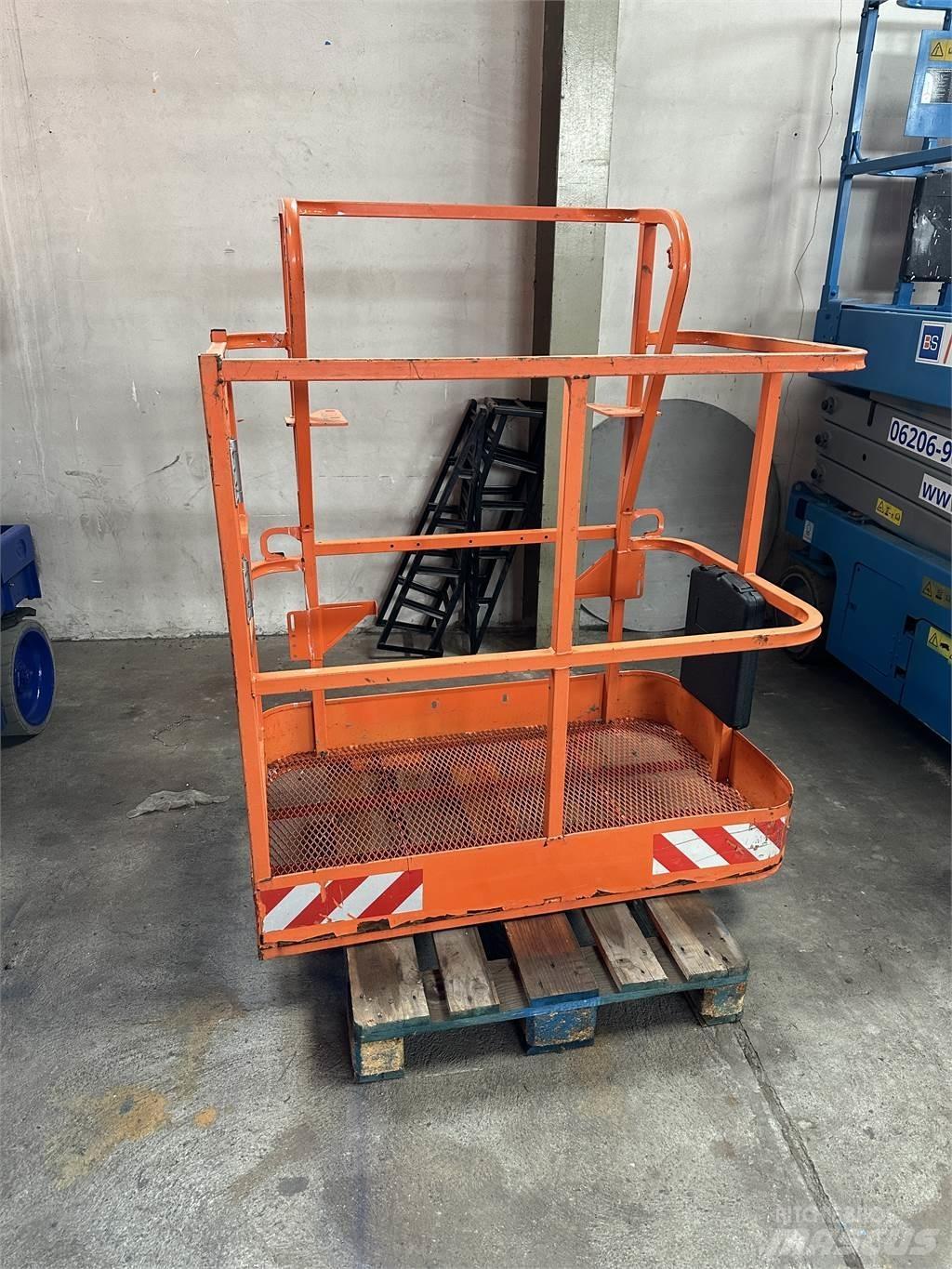 JLG 1001186387s Utilaje construcții - Altele