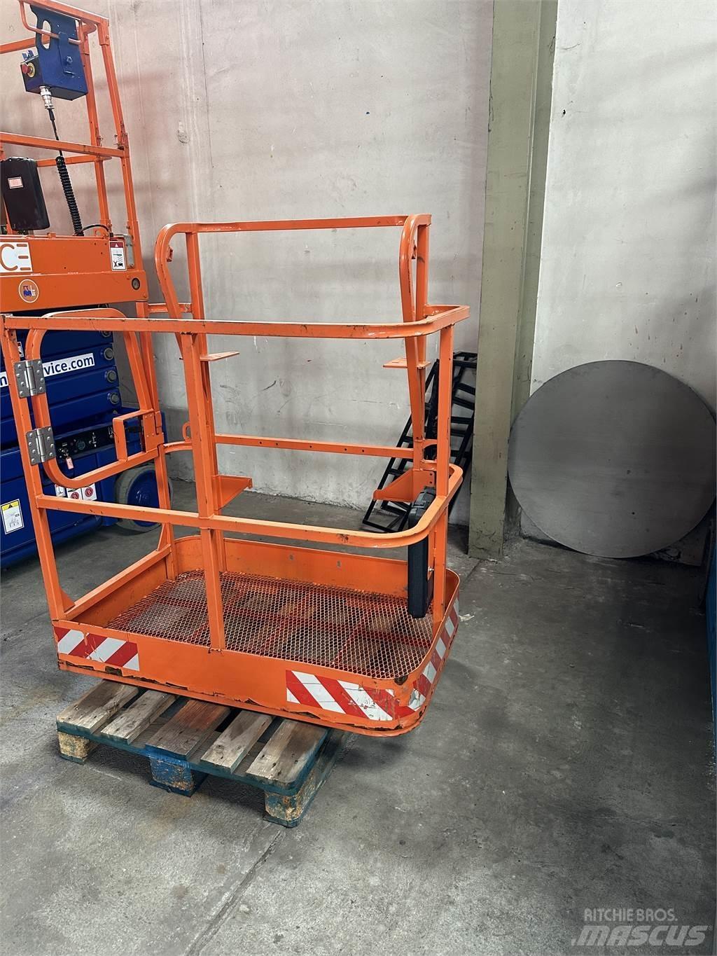 JLG 1001186387s Utilaje construcții - Altele