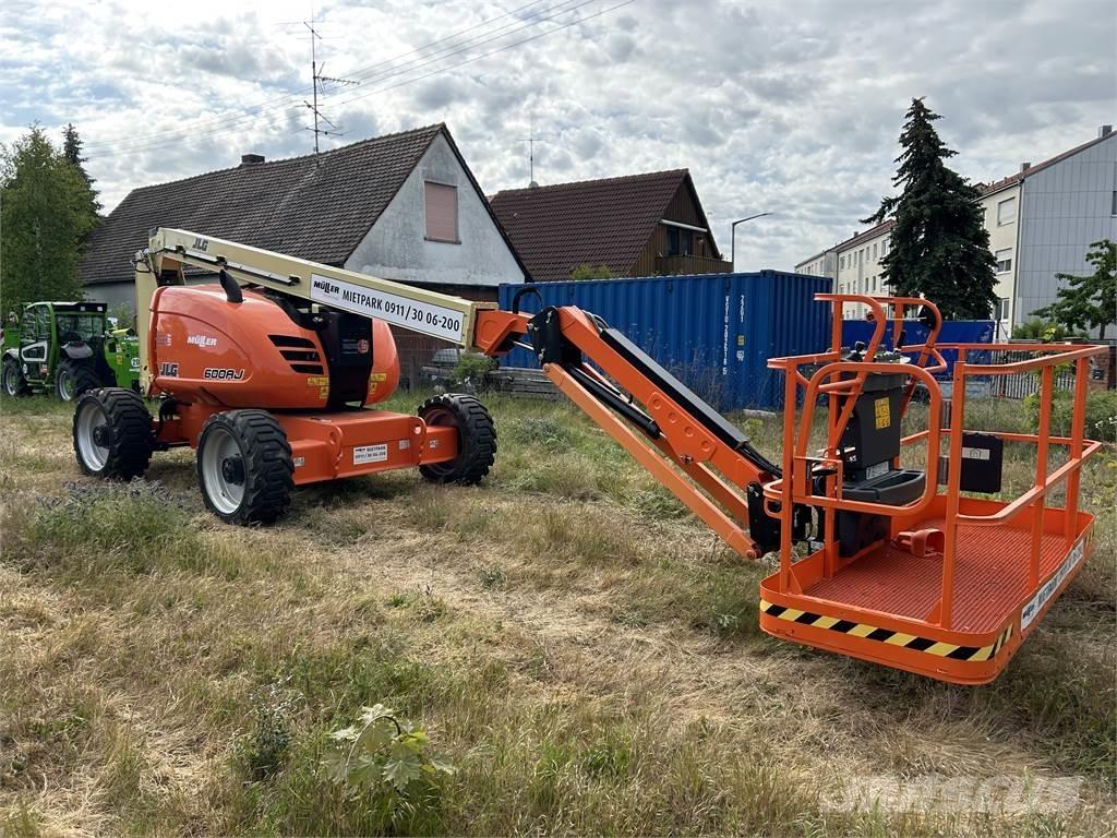 JLG 600AJ Nacele cu brat articulat