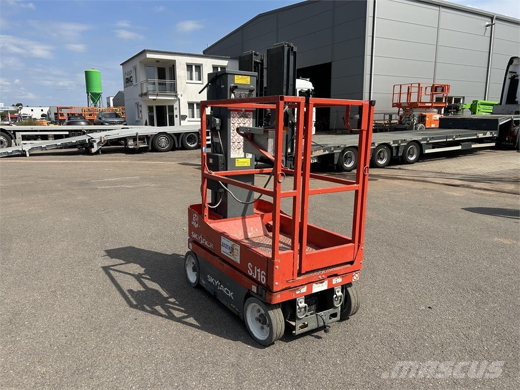 SkyJack SJ16 Nacele compacte autopropulsante