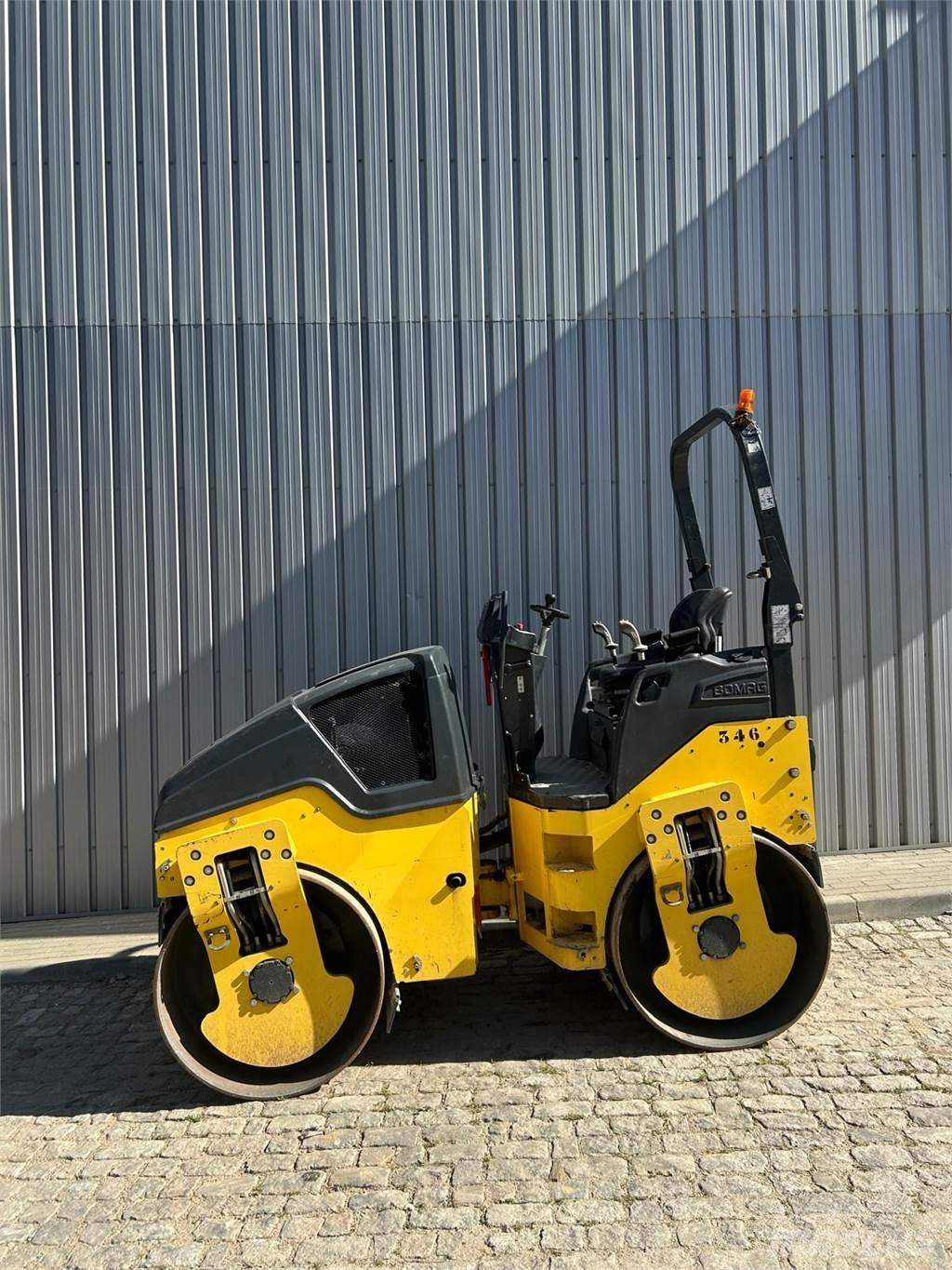 Bomag BW138AD-5 Cilindri compactori dubli