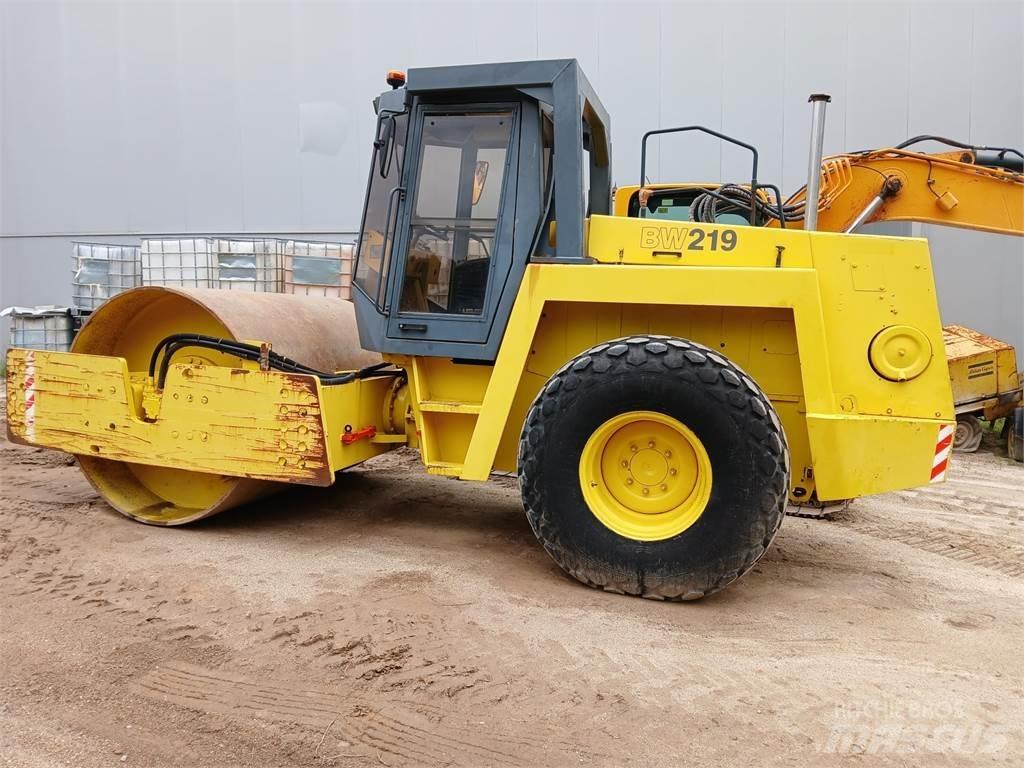 Bomag BW219D-2 Cilindri compactori dubli