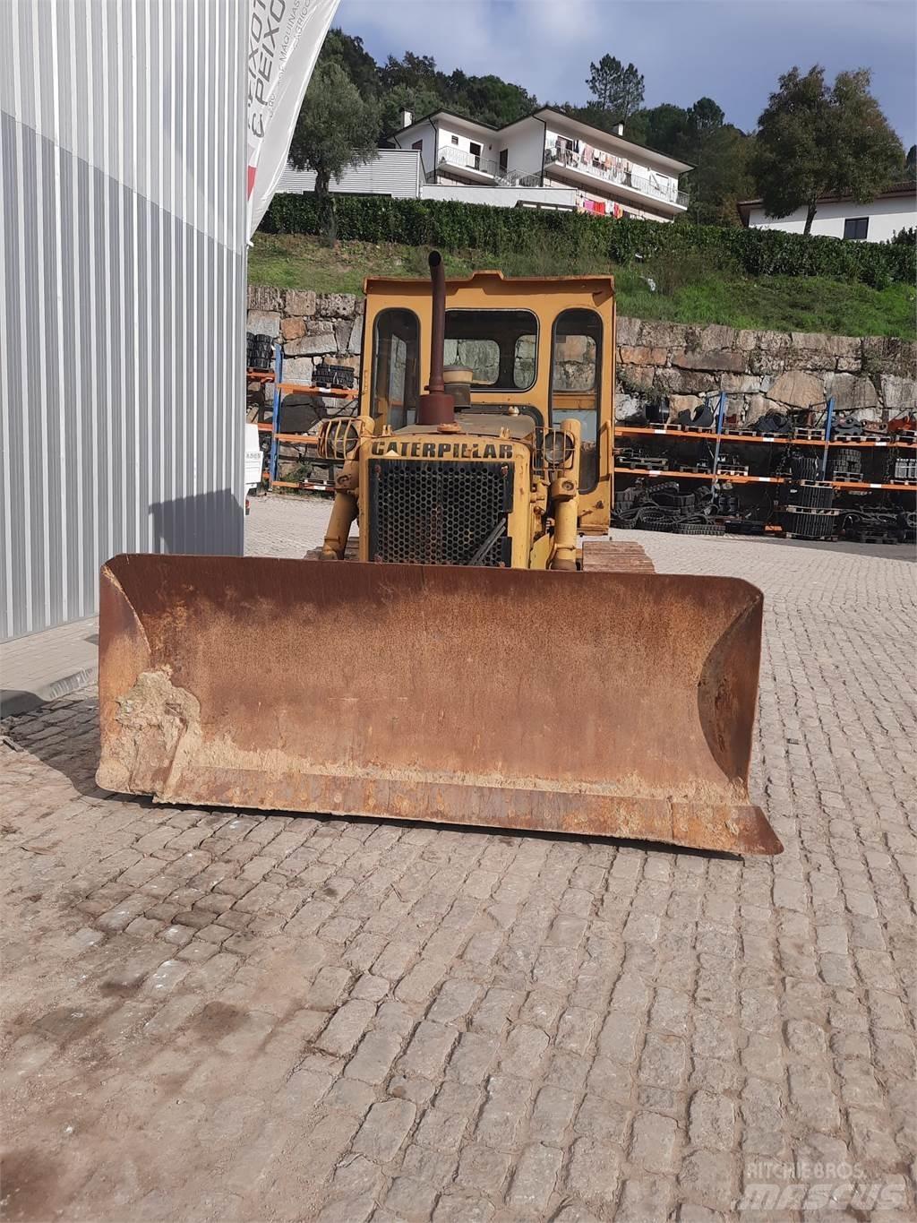CAT D5B Buldozere pentru montat tevi