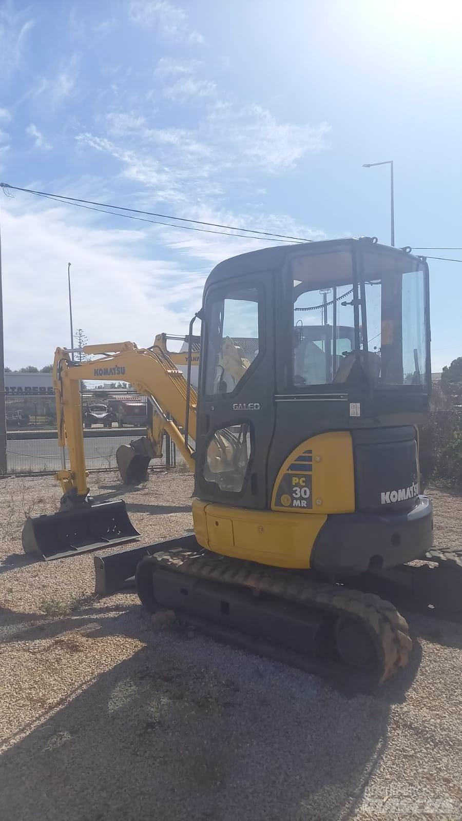 Komatsu PC30MR-2 Mini excavatoare < 7t