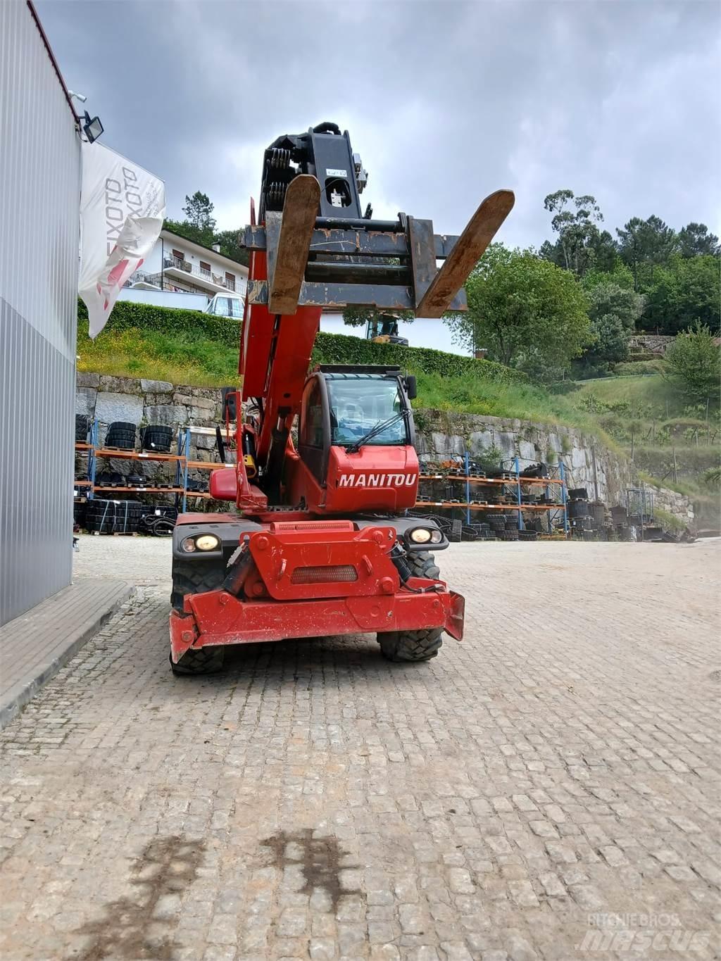 Manitou MRT2150+ Stivuitor cu catarg retractabil