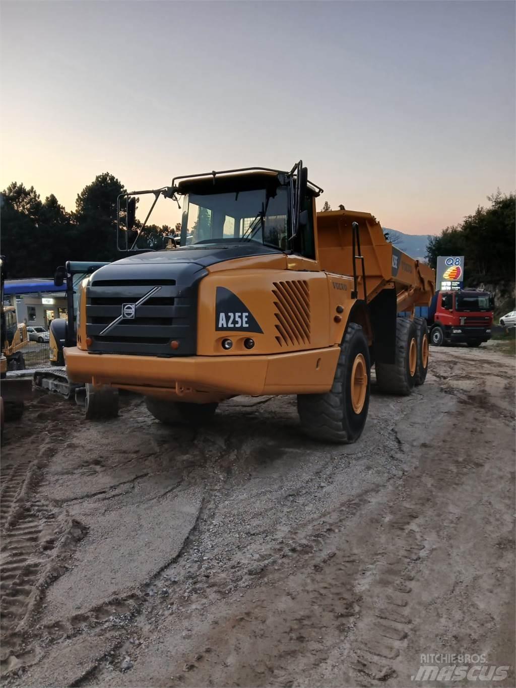Volvo A25E Minitractor de teren