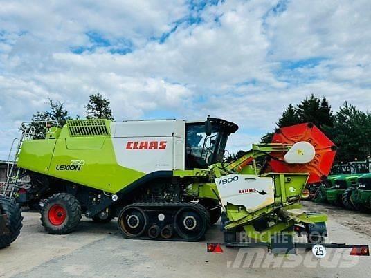 CLAAS LEXION 750 Combine de secerat