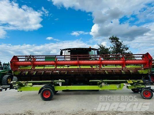 CLAAS LEXION 750 Combine de secerat