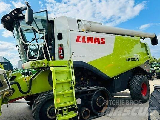 CLAAS LEXION 750 Combine de secerat