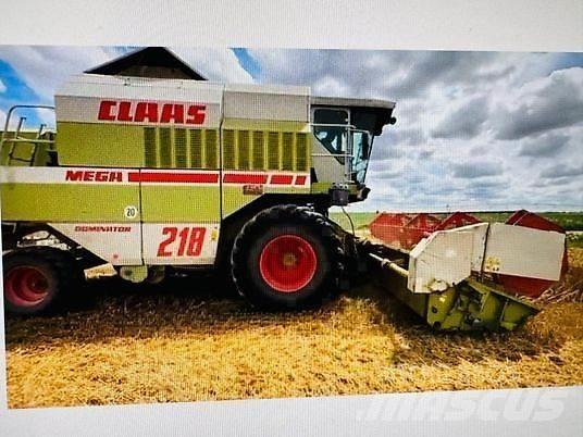 CLAAS MEGA 218 Combine de secerat