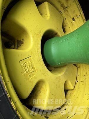 John Deere 7930 Tractoare