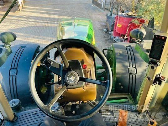 John Deere 8130 Tractoare