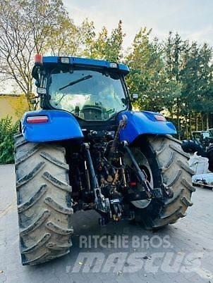 New Holland T7030 Tractoare