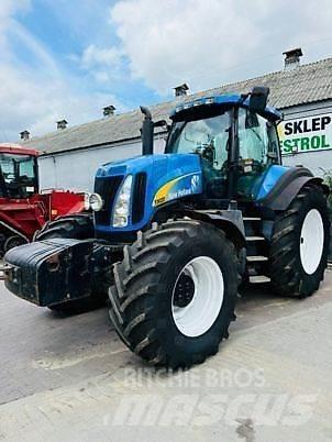 New Holland T8020 Tractoare