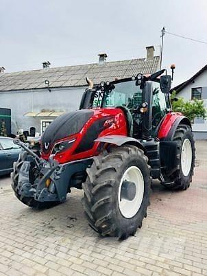 Valtra T154 Tractoare