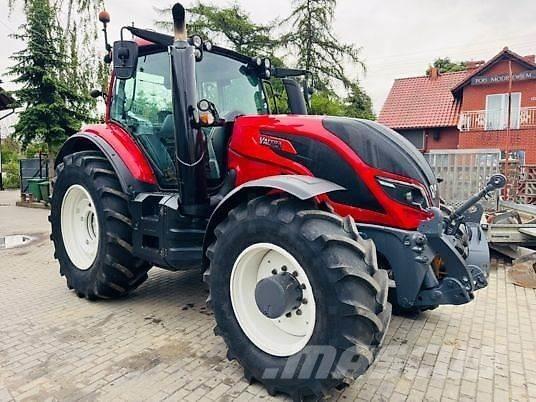 Valtra T154 Tractoare