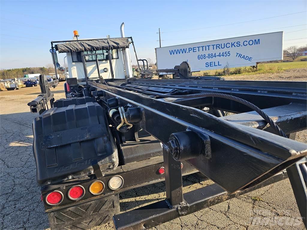 Mack CV713 Altele