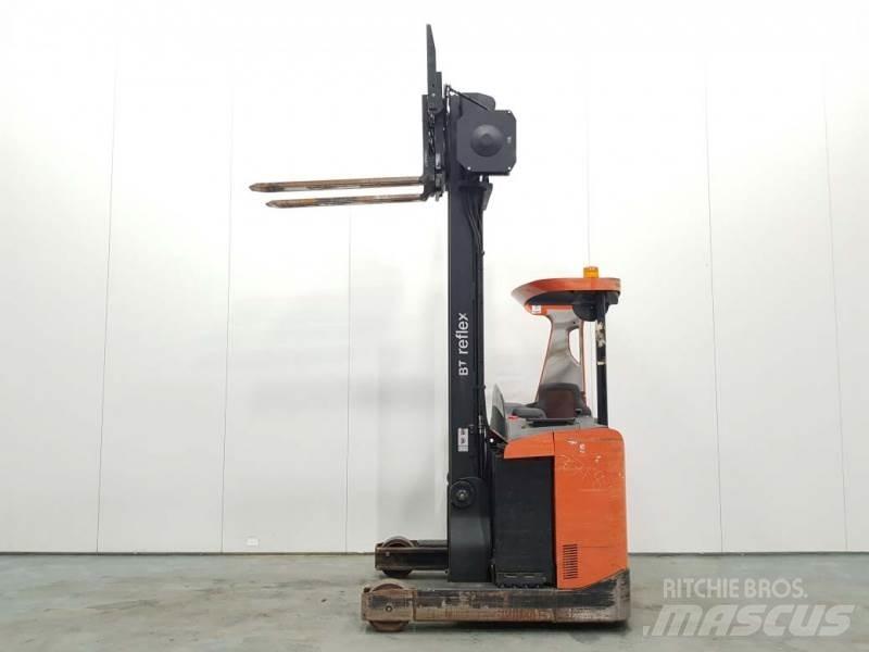 BT RRE160 Stivuitor cu catarg retractabil