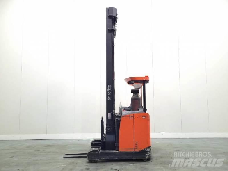 BT RRE160E Stivuitor cu catarg retractabil