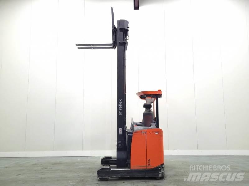 BT RRE160E Stivuitor cu catarg retractabil