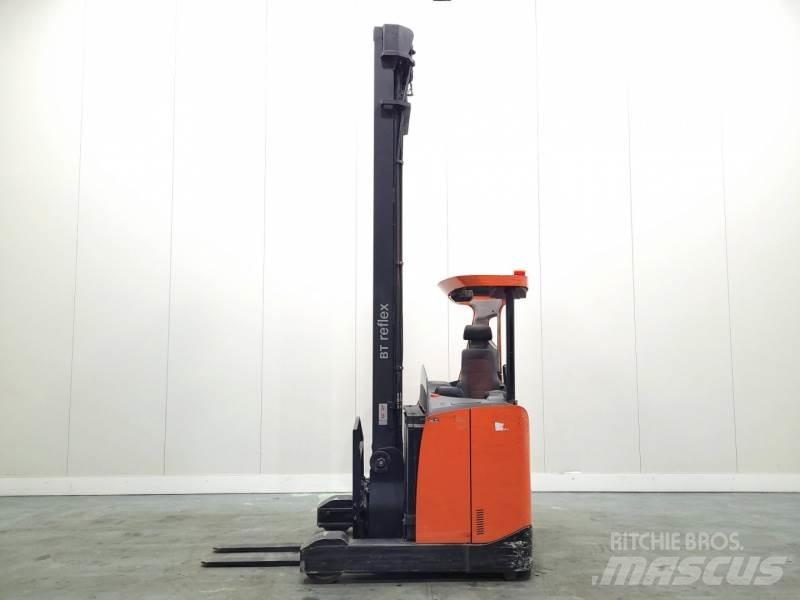 BT RRE160E Stivuitor cu catarg retractabil