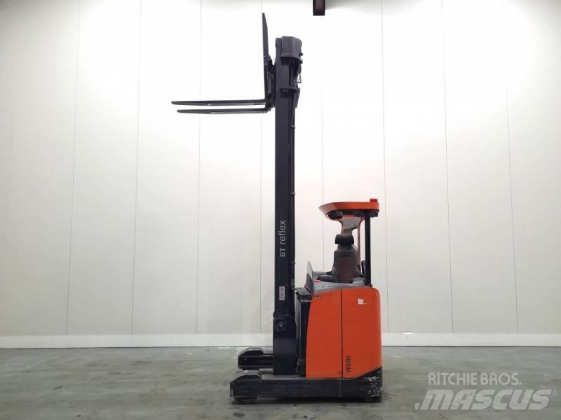 BT RRE160E Stivuitor cu catarg retractabil