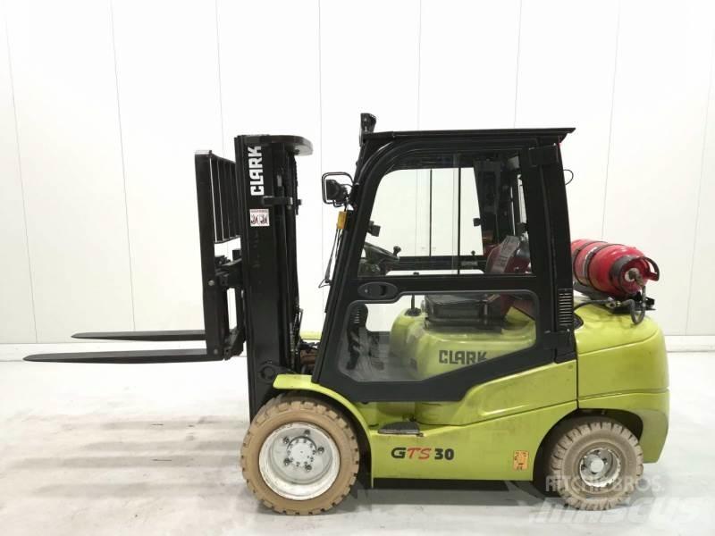 Clark GTS30L Stivuitor GPL