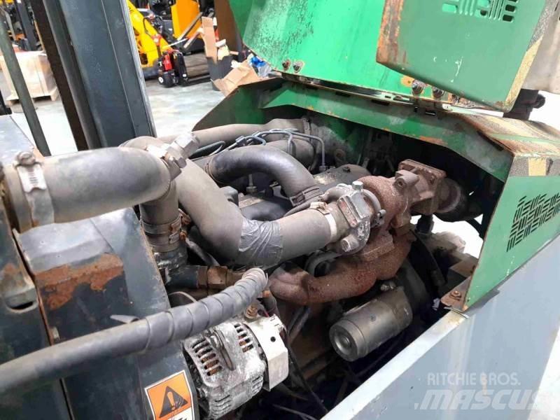 Combilift C3500 Stivuitoare cu patru brate