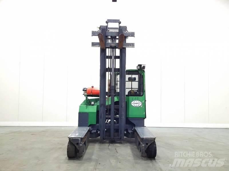 Combilift C4000 Stivuitoare cu patru brate