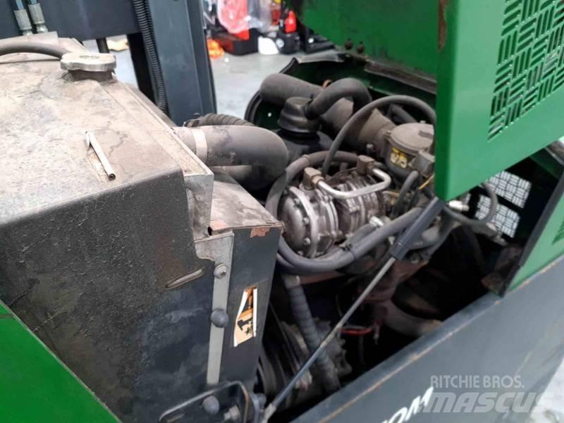 Combilift C4000 Stivuitoare cu patru brate