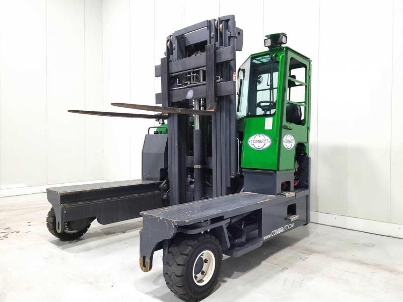 Combilift C8000 GAS Stivuitoare cu patru brate