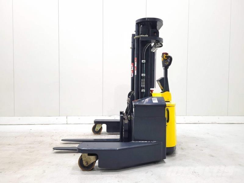 Combilift WR4 Stivuitoare Telescopice Rotative